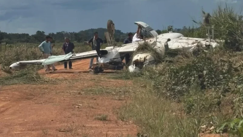 Avião da Abelha táxi aéreo sofre pane e capota durante pouso em distrito de Mato Grosso