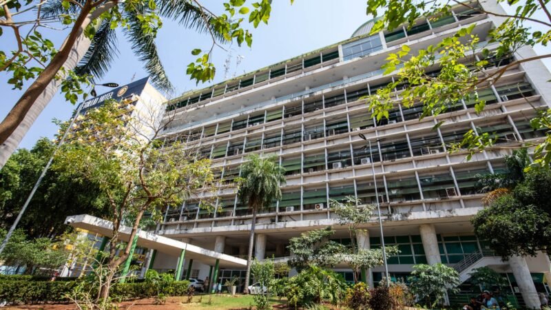 Prefeito confirma enfermeiro na Saúde e advogado no Planejamento, e avalia nome para Educação