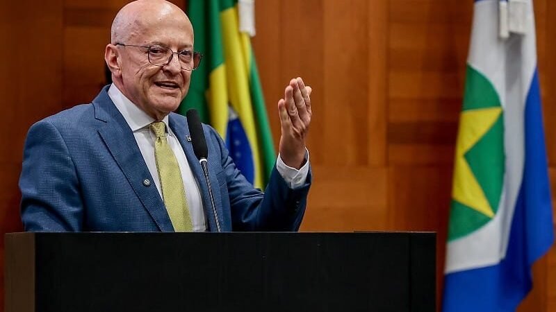 Pivetta toma posse como governador e agradece Mauro: “Nunca duvidei que estava com o cara certo”