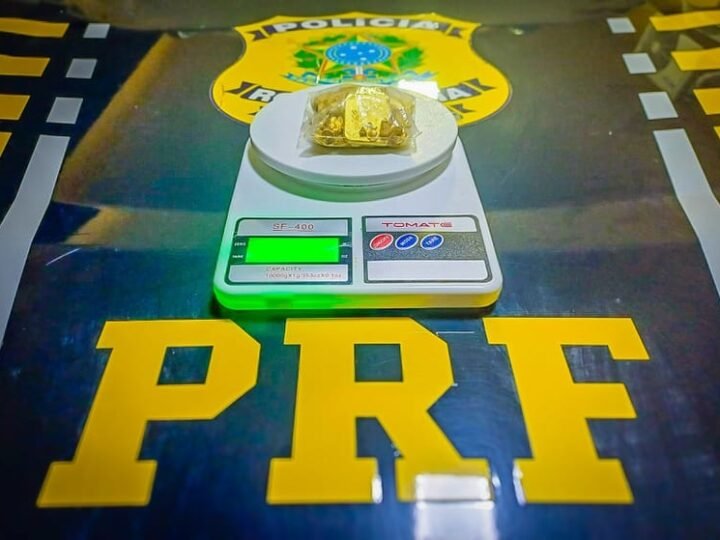 Operação flagra passageira com R$ 500 mil em ouro dentro de ônibus que vinha para Cuiabá