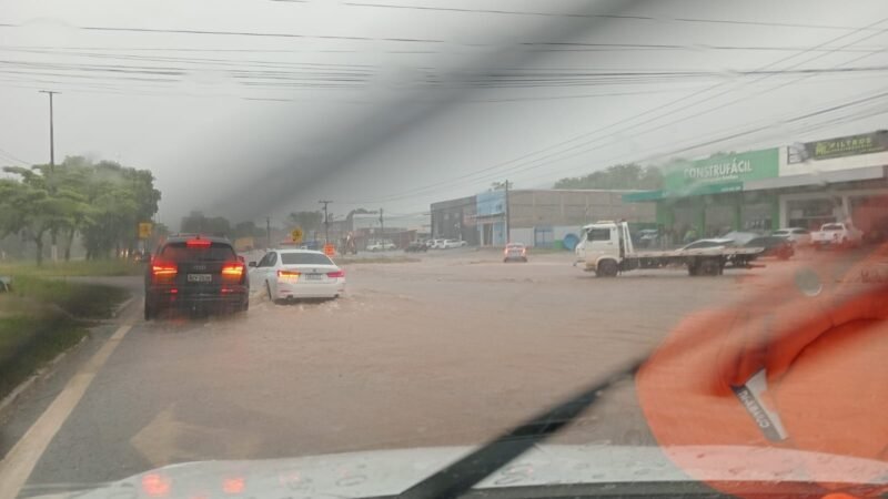 Defesa Civil de Cuiabá atua em áreas afetadas pelas chuvas desta quinta-feira