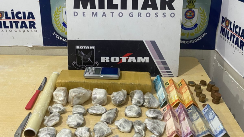 Rotam prende dois homens por tráfico e apreende 38 porções de entorpecentes