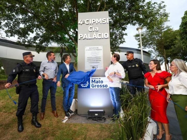 Governo de MT reinaugura Praça das Bandeiras e 4ª Companhia de Polícia Militar