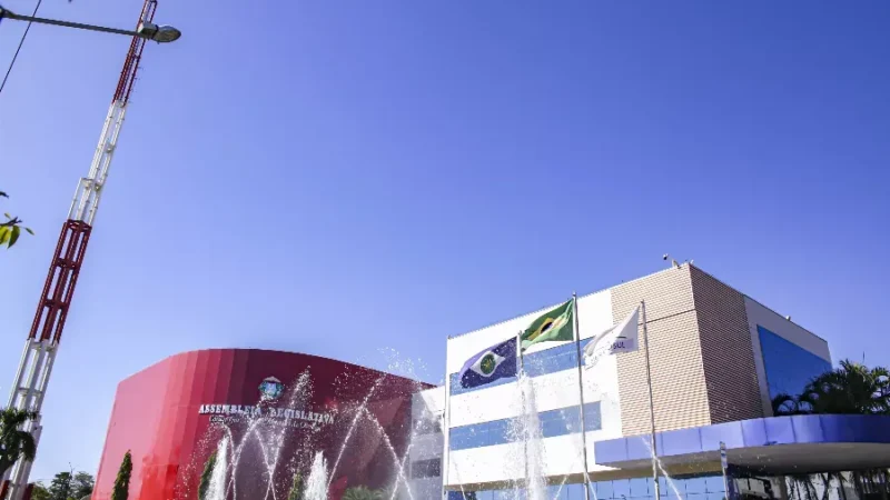 AL dá posse a Pivetta como governador e ouve secretário sobre devolução de R$ 308 milhões