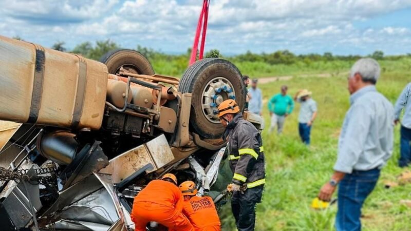 Corpo de Bombeiros socorre vítima presa em ferragens após acidente em rodovia estadual