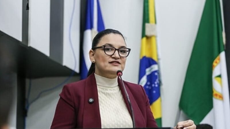 Samantha diz que seguirá decisão de Abilio e declara apoio a Dilemário Alencar