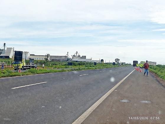 Motociclista morre após colisão com Toyota Corolla carro na rodovia BR-163