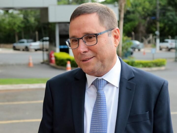 Maurinho retorna à Casa Civil com status de supersecretário de Pivetta