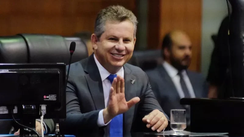 Mauro diz sair com “consciência tranquila” e cita levar filha à escola em 1° dia de folga