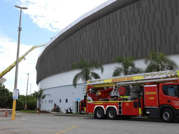 Defesa Civil do Rio interdita parte do Velódromo atingido por incêndio