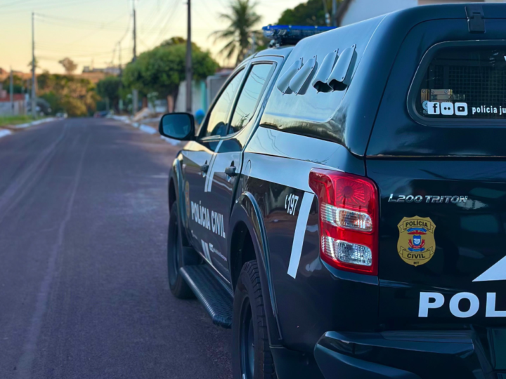 Professor de música e ex-mulher são presos por filmarem os filhos dela em pornografia infantil