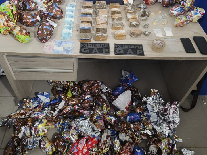 Membro de facção criminosa é preso com porções de drogas e ovos de Páscoa em MT