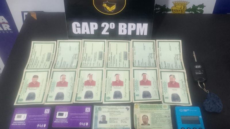 Homem é preso pela PM com documentos falsos durante  abordagem em rodovia