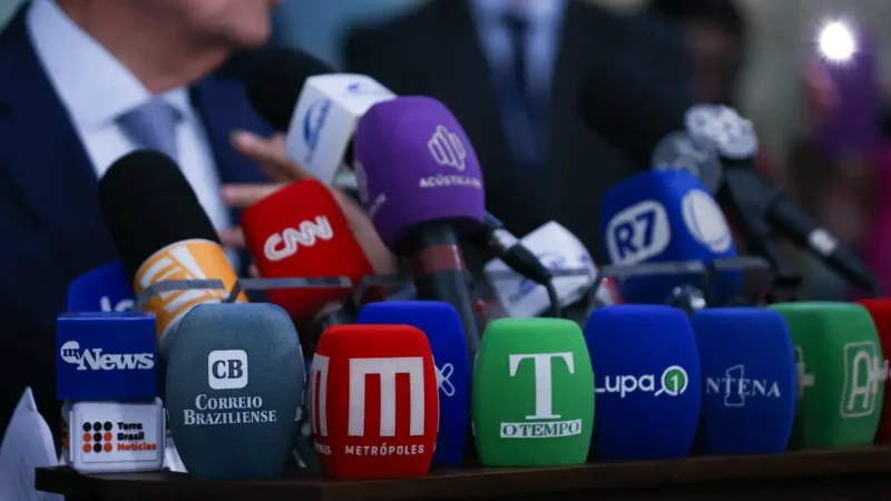 Brasil ultrapassa EUA pela 1ª vez em ranking de liberdade de imprensa