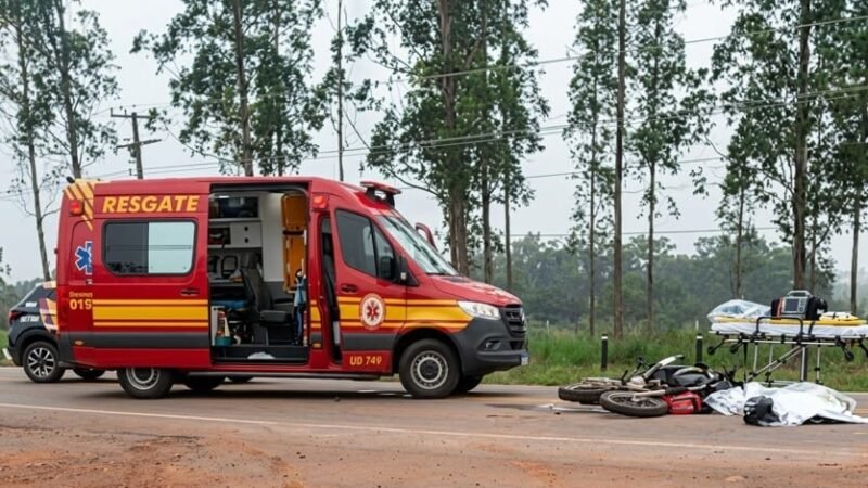 Motociclista morre após colidir de frente com caminhão em rodovia estadual