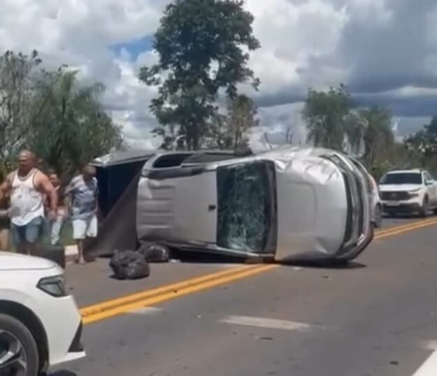 Caminhonete capota na MT-010 e deixa duas crianças feridas entre Cuiabá e a Guia