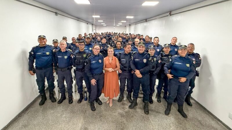 Prefeita anuncia fortalecimento da GM e recomposição salarial  aos servidores da Defesa Social