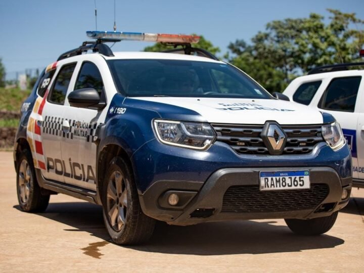 Maníaco é preso acusado de sedar e estuprar a irmã de 14 anos; vítima era abusada desde o ano passado