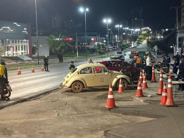 Operação Lei Seca prende cinco pessoas e remove 56 veículos em avenida de Cuiabá