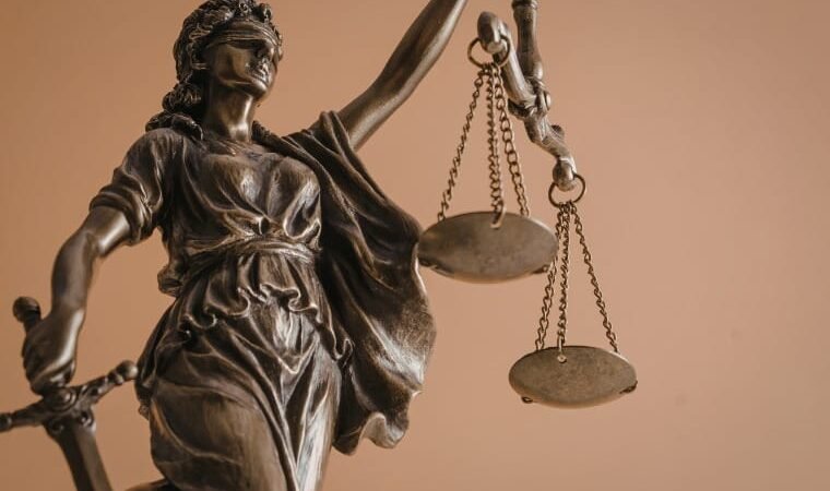 Homem que matou rival com  golpes de faca após discussão é condenado a 16 anos em Cuiabá