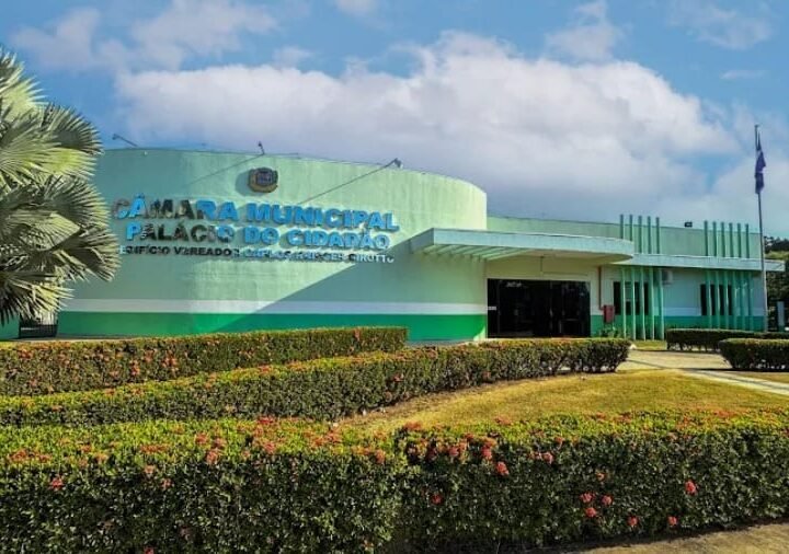 Liminar suspende contrato de R$ 1 milhão e pagamentos da Câmara com empresa de engenharia