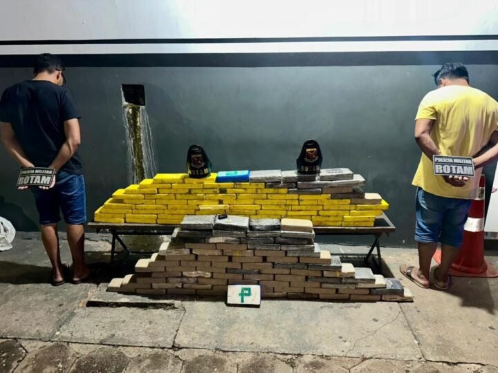 Rotam apreende 146 tabletes de cocaína e prende dupla por tráfico de drogas em Livramento