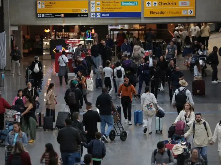 Feriado de Tiradentes aumenta fluxo de passageiros em aeroportos