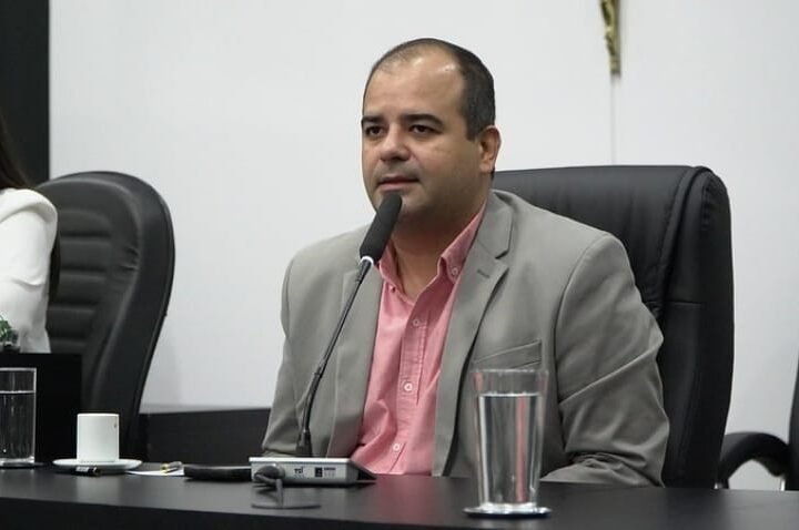 “Querem mudar a regra para se manter no poder”, acusa Ilde Taques sobre reeleição de Paula Calil