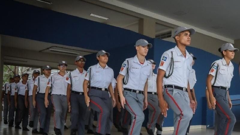 MT abre consulta em 24 escolas para ampliar modelo cívico-militares na rede estadual; veja lista