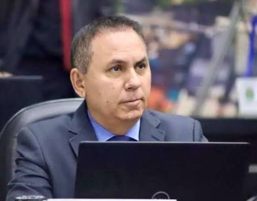 Dilemário se posiciona contrário mudança no regimento para permitir reeleição à presidência