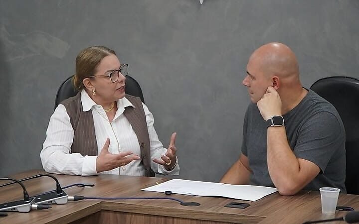 Abilio apoia permanência de Paula Calil e questiona críticas à reeleição