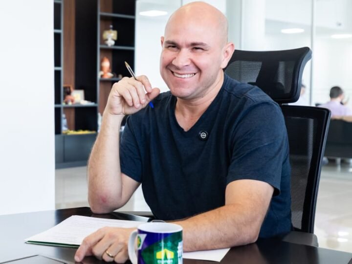 Abilio garante RGA de 4,11% aos servidores de Cuiabá; impacto financeiro será de R$ 88 milhões