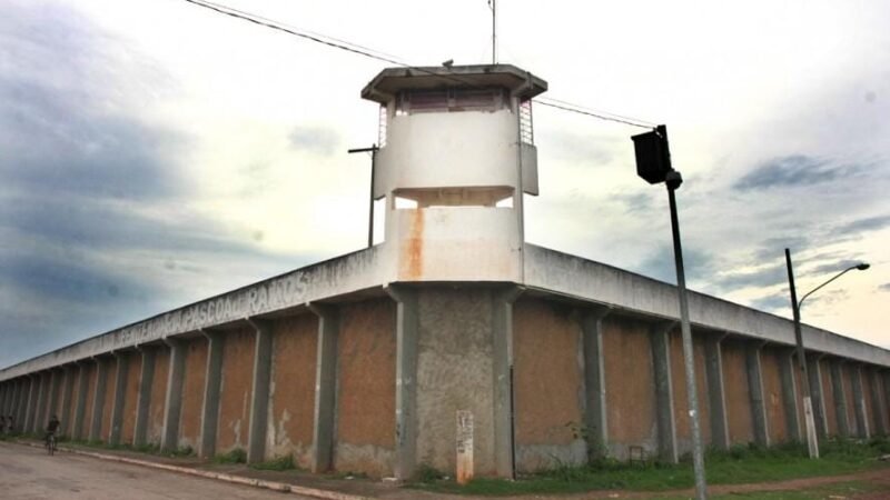 Polícia Civil cumpre mandado contra detento que estava dando golpes de dentro da PCE