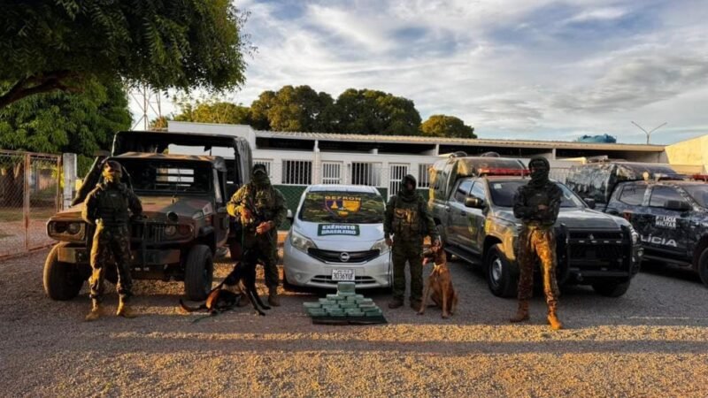 Gefron apreende quase 20 quilos de pasta-base de cocaína avaliados em R$ 390 mil em taxi boliviano