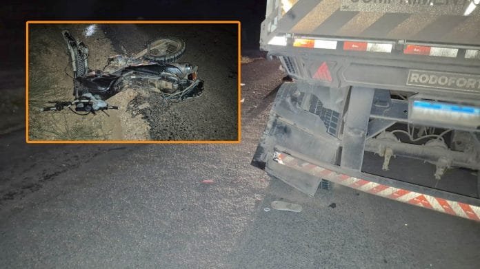 Motociclista de 28 anos morre após bater na traseira de carreta parada na margem de estrada