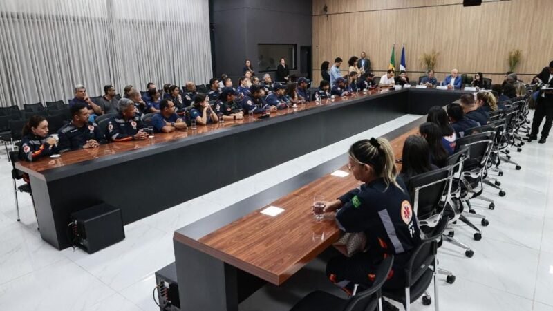 Governador recontrata ex-servidores e determina retomada de contratos do Samu na Baixada