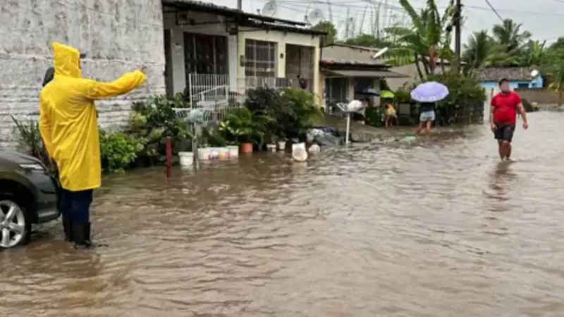 Chuvas em Pernambuco causam deslocamento de 9,4 mil pessoas 