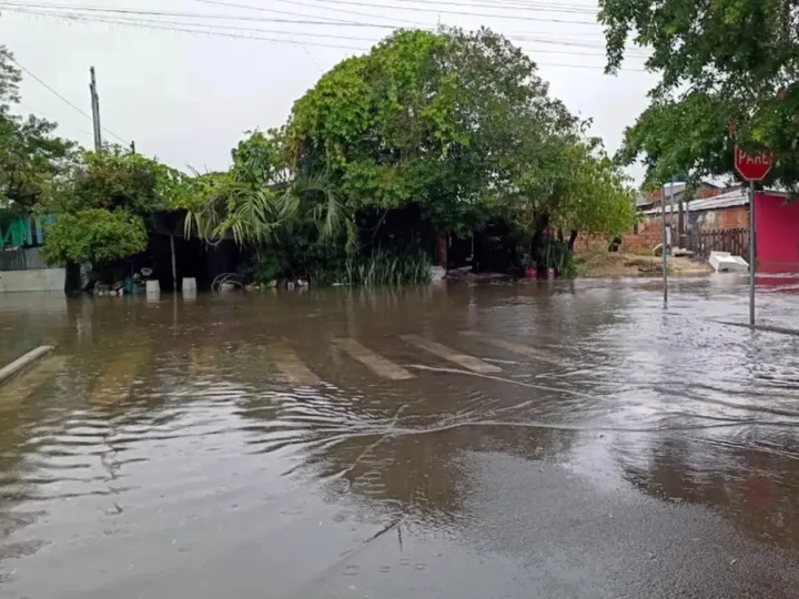 Temporal no RS deixa desalojados, provoca danos e uma morte