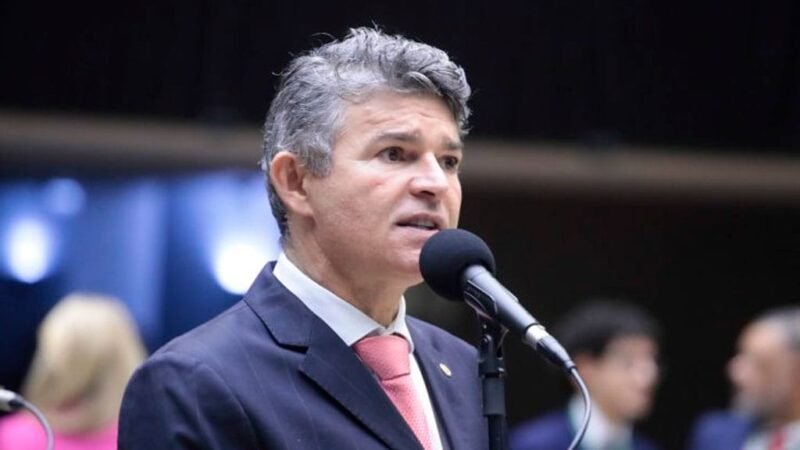 Medeiros critica deputado após fala sobre filha de Cattani: “deplorável até para os padrões do PT”