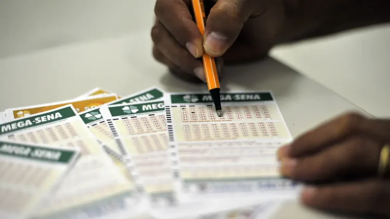 Mega-Sena acumula novamente e prêmio principal vai para R$ 65 milhões
