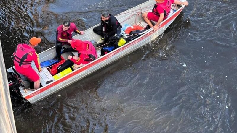 Corpo de motorista é encontrado após queda de veículo no Rio das Mortes