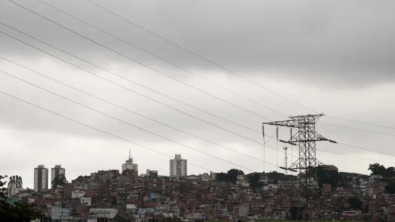 Fim de semana será de temporal no Sudeste e chuva intensa no Norte