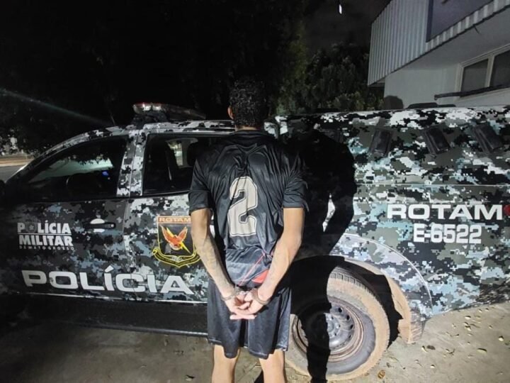 Foragido da Justiça, zagueiro é preso por policiais da Rotam durante jogo de futebol em Cuiabá