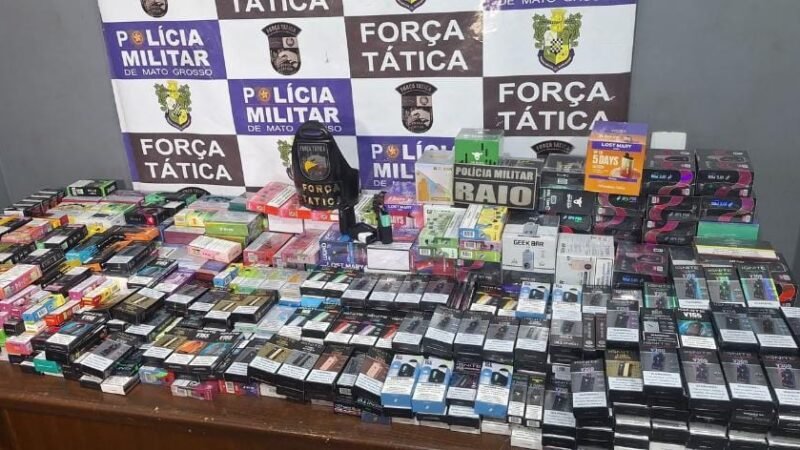 PM prende contrabandistas e confisca mais de 2 mil “vapes” avaliados em R$ 300 mil
