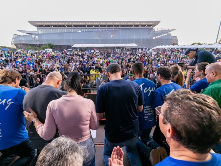 Marcha para Jesus reúne milhares de fiéis e celebra reconhecimento em Cuiabá