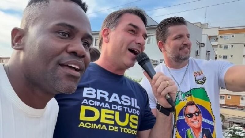 Em Cuiabá,  Flávio Bolsonaro canta louvor e pede orações pelo Brasil: “não vamos perder a esperança”