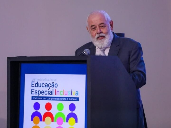 Governador em exercício defende união para garantir inclusão e aprendizagem