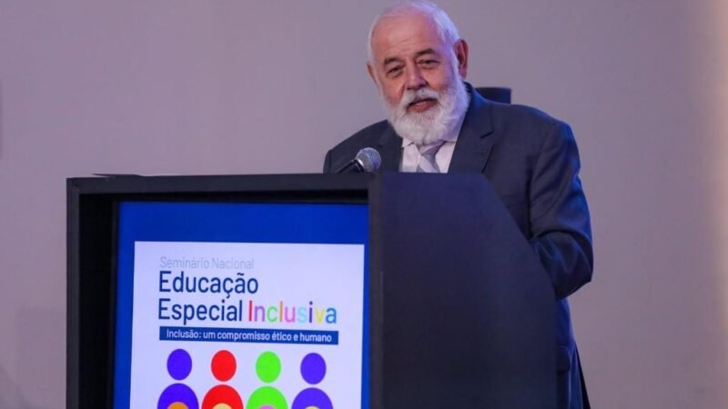 Governador em exercício defende união para garantir inclusão e aprendizagem