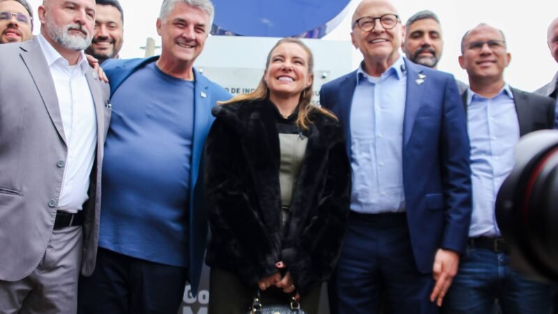 “Vai virar a chave de Várzea Grande para a tecnologia”, diz Flávia Moretti em inauguração
