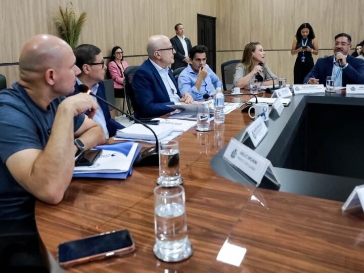 Governador reúne prefeitos de Cuiabá e VG para estabelecer parcerias na saúde e educação